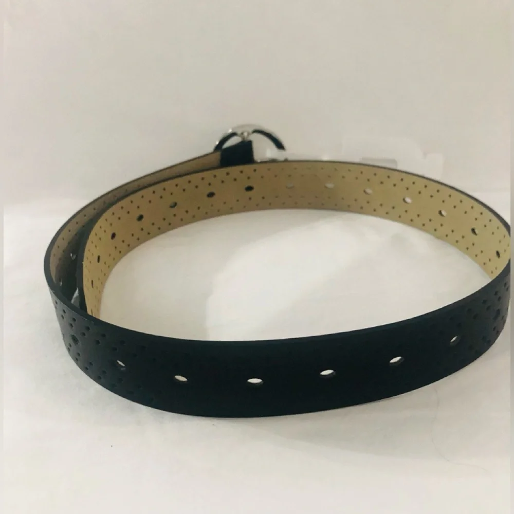 Women’s Belt oval perforated chic silver tone circle buckle black.S/M